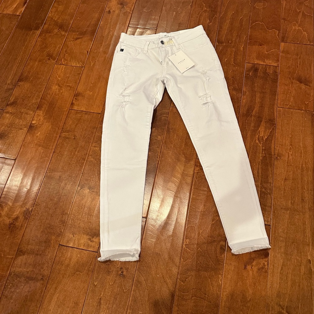 KanCan White Distressed Skinny Jeans
